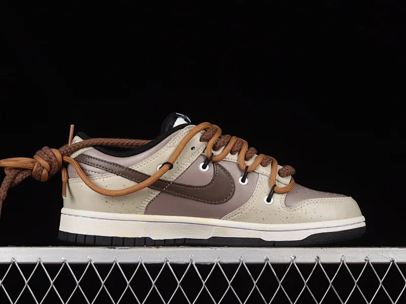 All Categories Nk SB Dunk Series Nk SB Dunk Low Low-top Sneakers Nk Dunk Low Desert Wasteland Panda Prank Customized version of deconstructed strap casual sneakers DD1391-100
